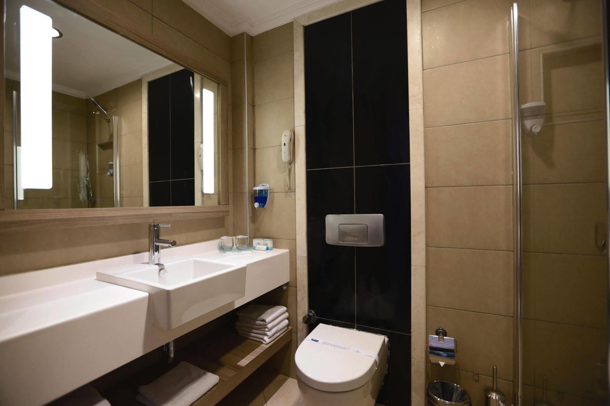 Insula & Hotell 5*