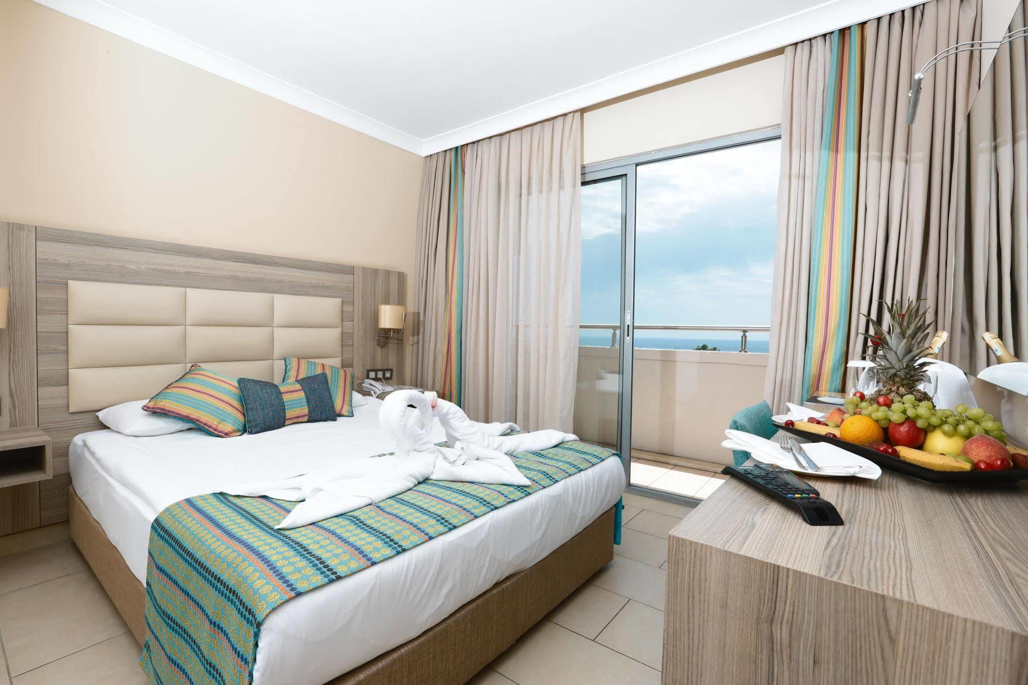 Hotell Insula & 5*
